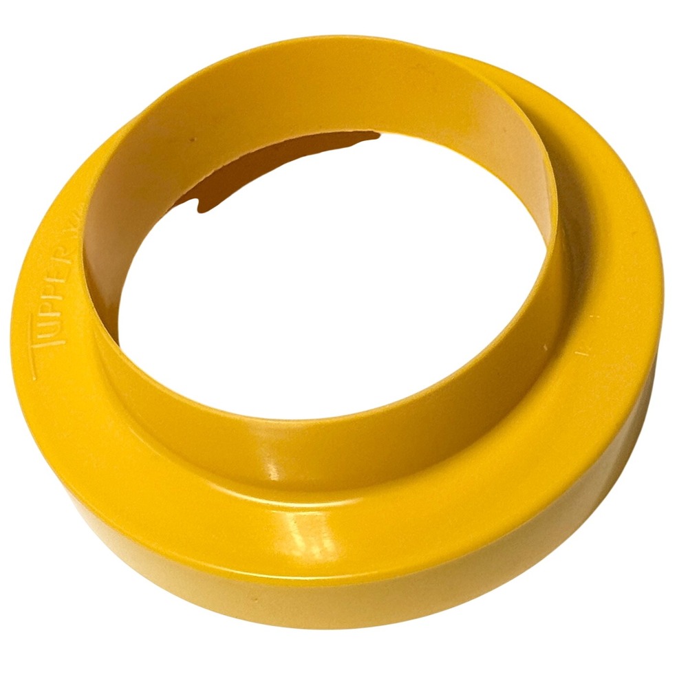 Vintage Tupperware Biscuit Cookie Cutter Harvest Gold Yellow Plastic 1284 Round